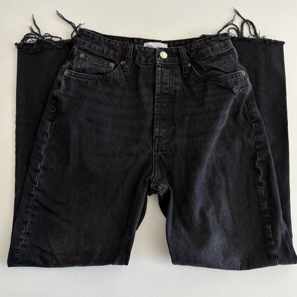 Women’s Black Straight-leg Raw Hem Zara Jeans Size 4